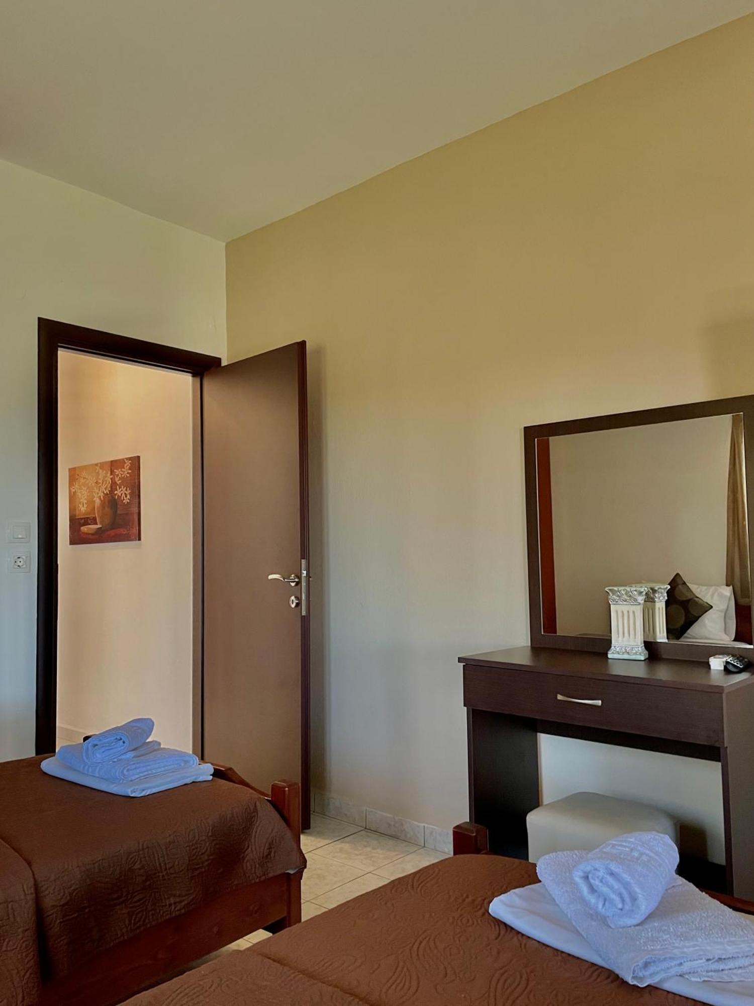 Anna Dani Apartments Vourvourou Extérieur photo