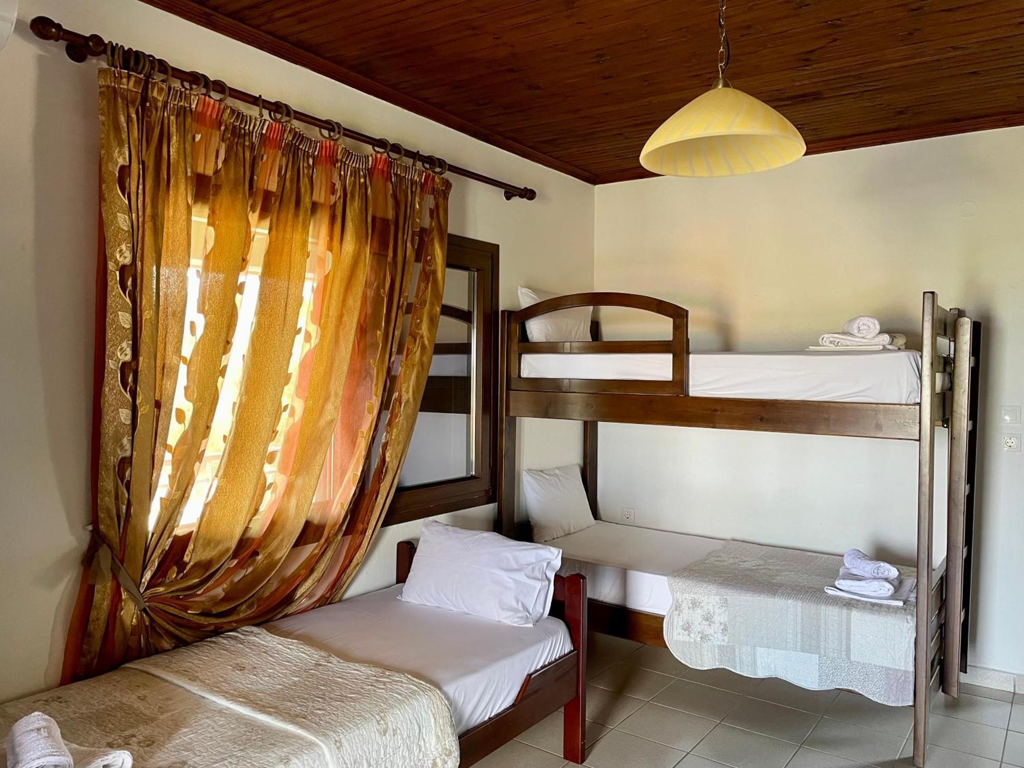 Anna Dani Apartments Vourvourou Extérieur photo